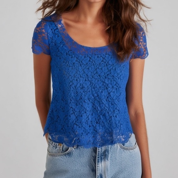 Aritzia Talula Betsy Lace Top - Size Large - Picture 8 of 10